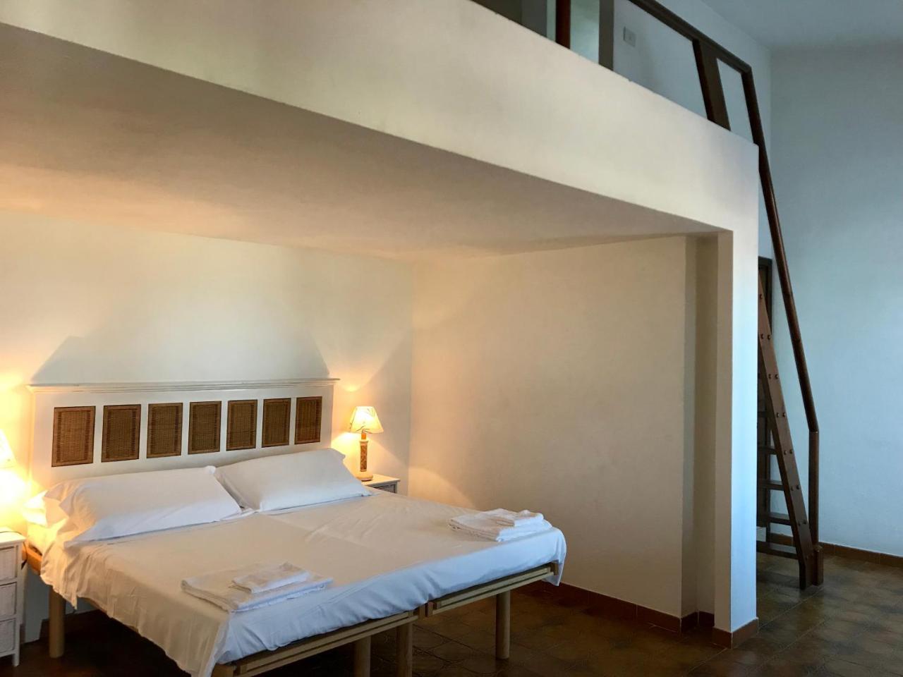 Hotel Su Meriagu Capitana Esterno foto