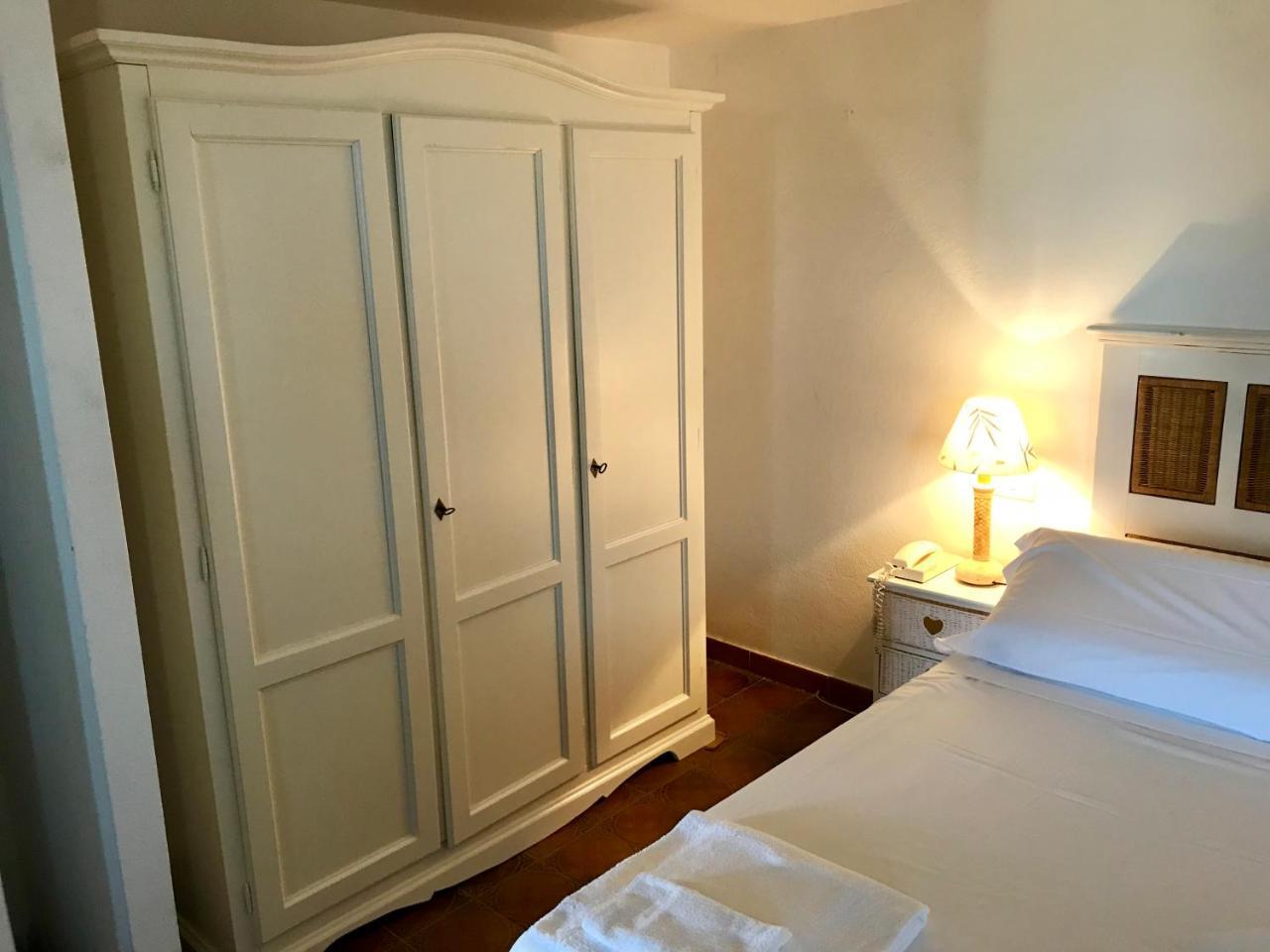Hotel Su Meriagu Capitana Esterno foto
